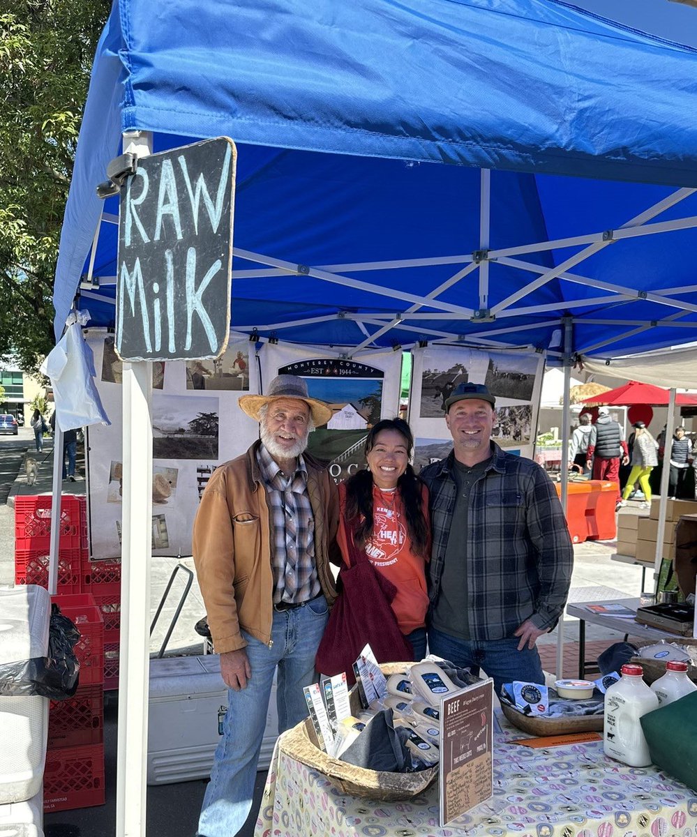 Yes, that is indeed RFK Jr’s running mate, Nicole Shanahan, endorsing raw milk at a time when the public has been urged not to drink it 😳 H/T @greedwashing