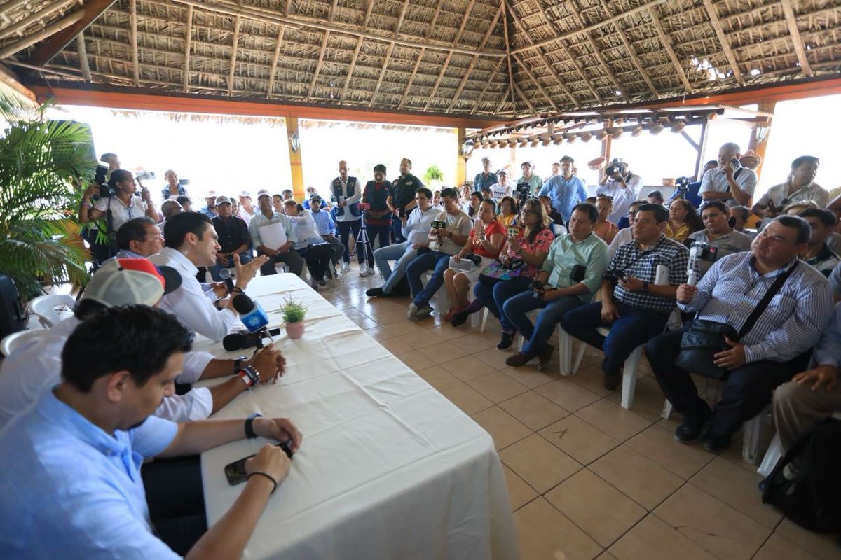 En esta gira apoyamos y acompañamos a las y los candidatos del PAN para decirle a todo Veracruz, de frente, que ¡no nos van a ganar! Seguiremos con paso firme hacia la victoria. ✌️ #VotaPAN