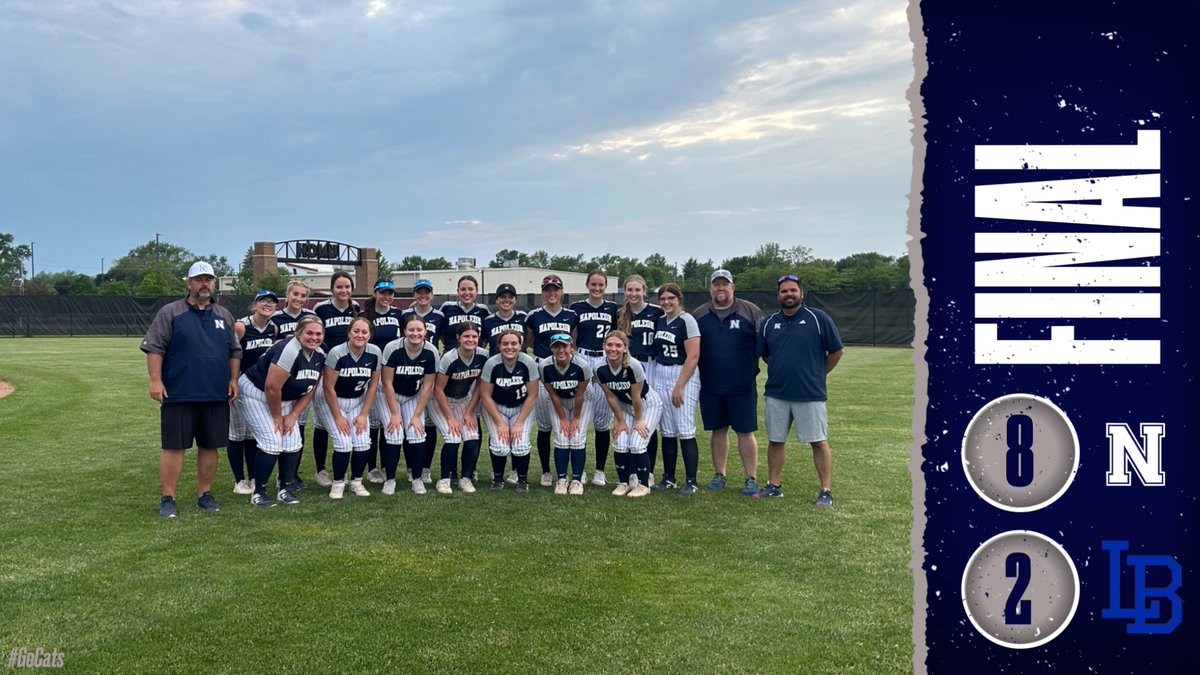 The Lady Cats are heading to the District finals on Saturday!  They will play Bryan at noon back at UNOH! Go Cats! 🥎🐾