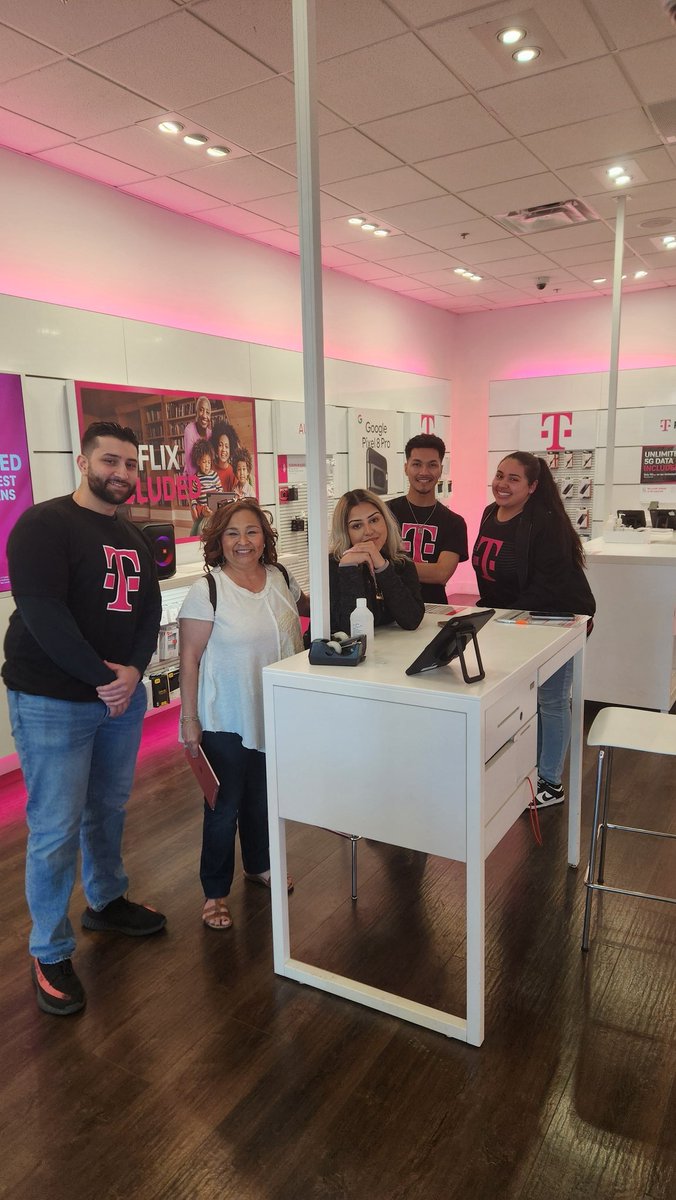 T-Mobile Walnut Creek team!  Great visit with Brian and his 2 MA's, and ME's.  Great session with the team and learned some new tools for our AWESOME customers. Let's go get'm!  <a href="/InMeeksOpinion/">Micaela Fryar</a> <a href="/KevinMurray3/">Kevin Murray</a> <a href="/jorge_alvarez33/">Jorge Alvarez</a> @MichaelThinger
