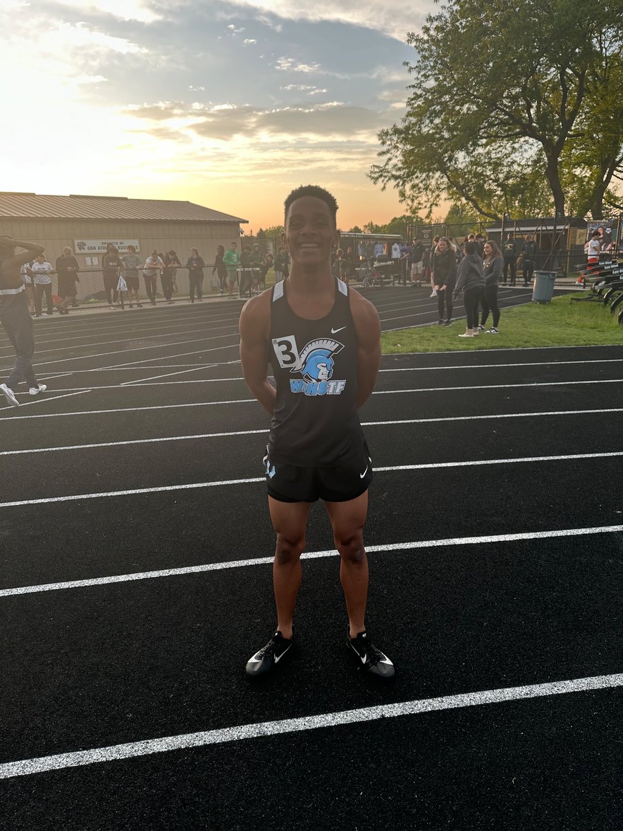 🚨Congratulations to Jaylin Miller! The latest ticket punched to state for the Warriors in the 100m dash! 11.05! #DubsUp!