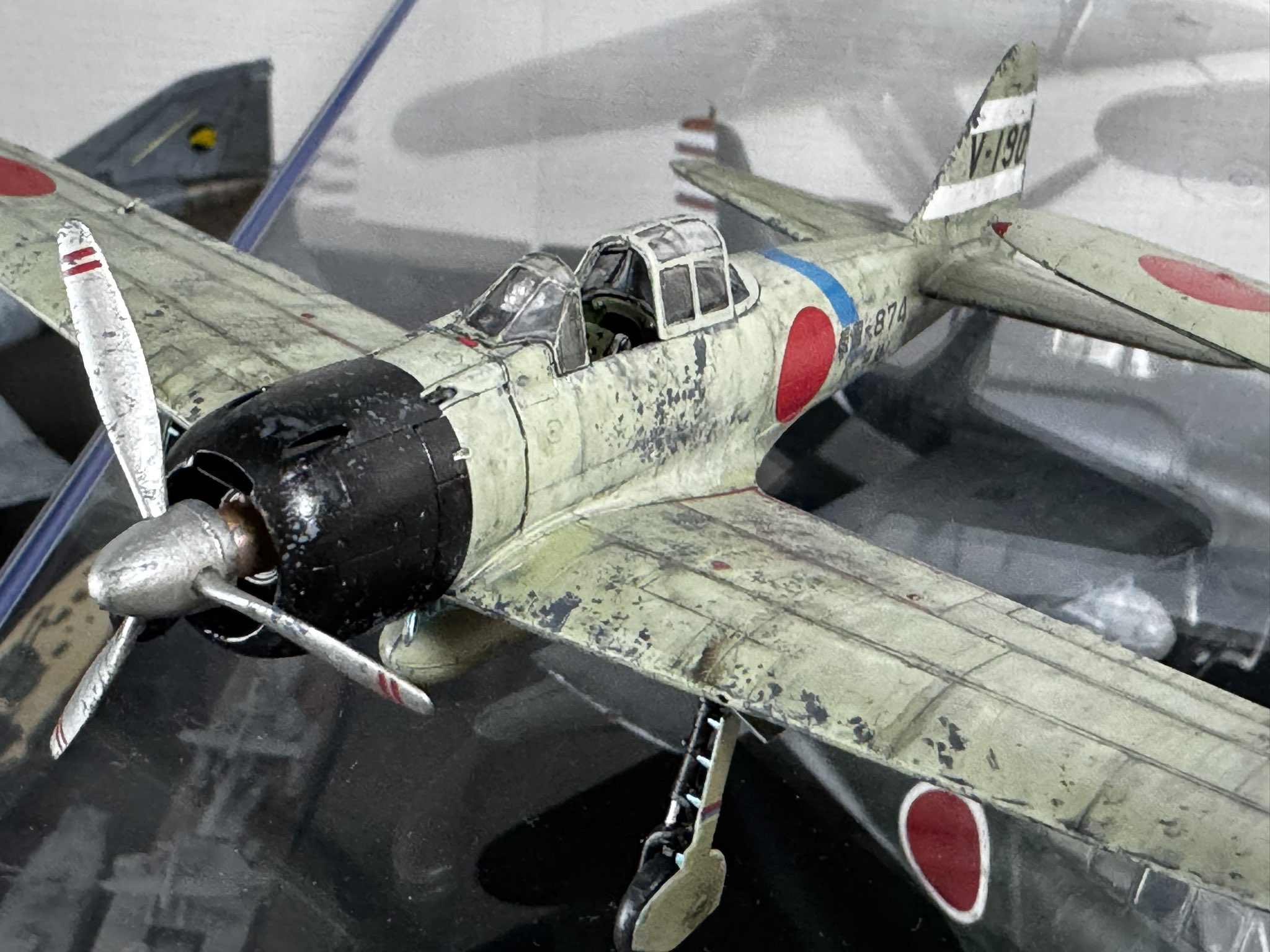 ブラウブロ塗装完成品 1/144スケール「ブラウ・ブロ」（全高約50cm）をスクラッチ