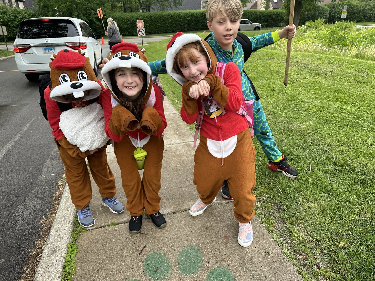 d61andersen's tweet photo. Happy PJ Day. 🎉🎉⁦@D61DeLay⁩ #d61learns https://t.co/b8hg4xXF8o
