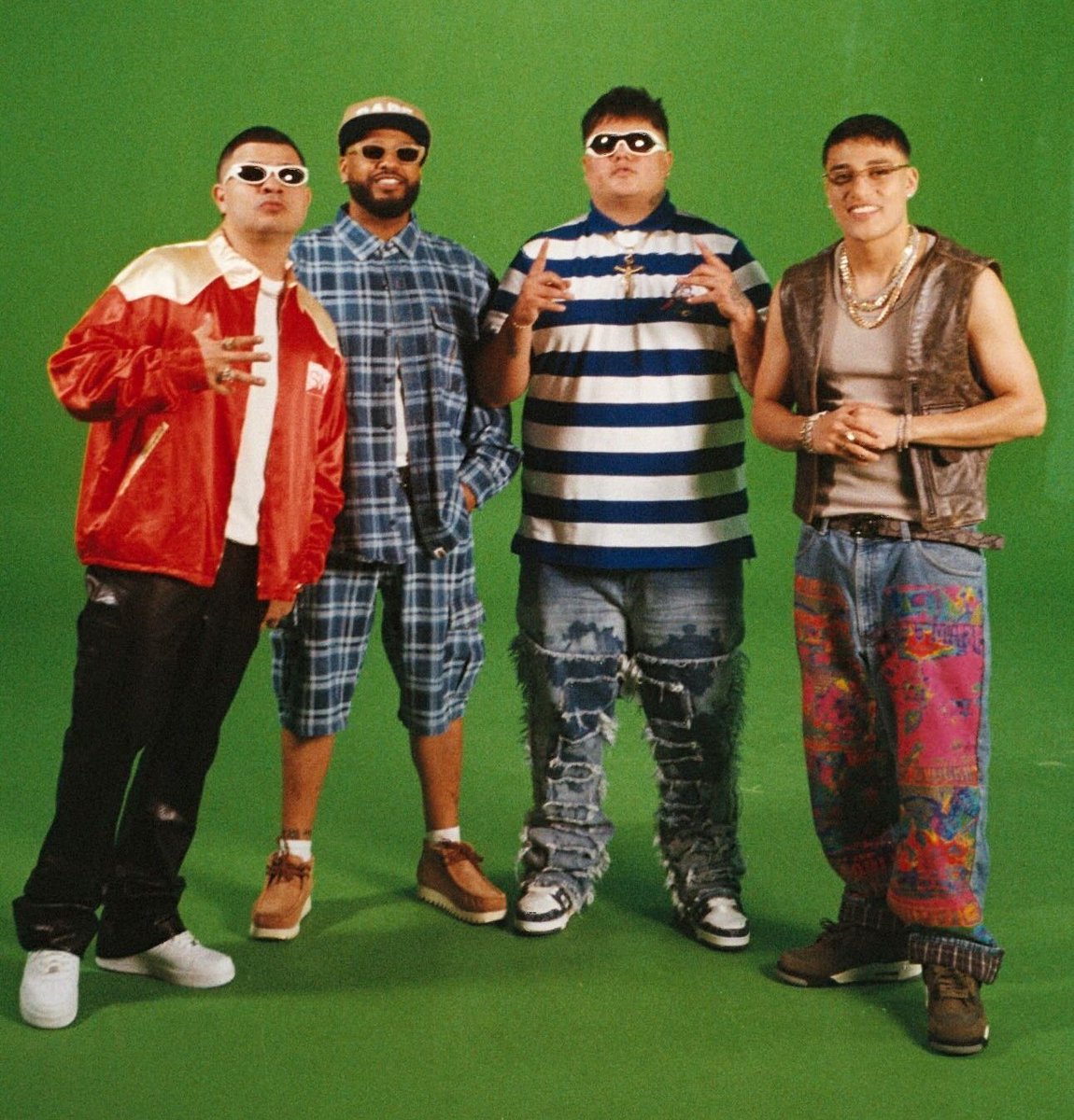 El tan esperado remix de 'B de Bellako', protagonizado por El Malilla, Yeyo, DJ Rockwel, Jowell y Randy, ya se encuentra disponible en Spotify. Ve a escucharla y déjanos saber qué te pareció.