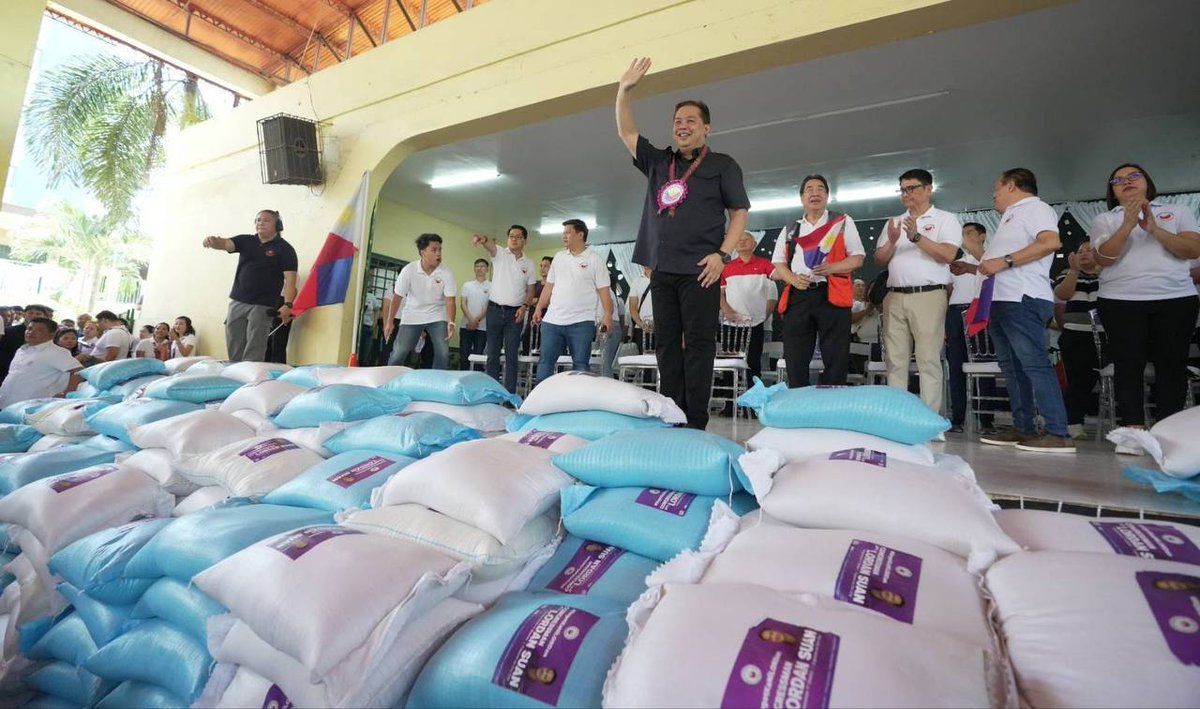 "Sa paglulunsad ng CARD program, ipinakita ni Speaker <a href="/SpeakerMartinPH/">Martin Romualdez</a> ang tunay na malasakit sa kapwa Pilipino, nagdudulot ng pag-asa at suporta sa mga nangangailangan upang mas umunlad ang Bagong Pilipinas." 

#BagongPilipinas