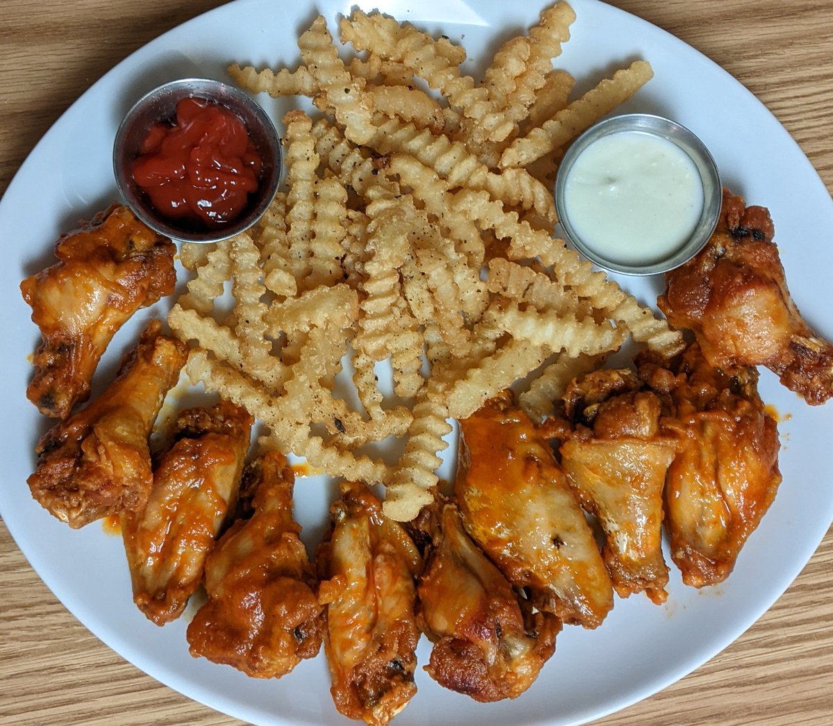 Hot Wings & Fries

#allkindsofrecipes #testkitchen #habanerohotwings #habanerowings #habanero #wings #buffalowings #hotwings #hotbuffalowings #chickenwings #spicy #frenchfries #fries #freshcutfries #bluecheese #ranch #ketchup #barfood #barfoodnight