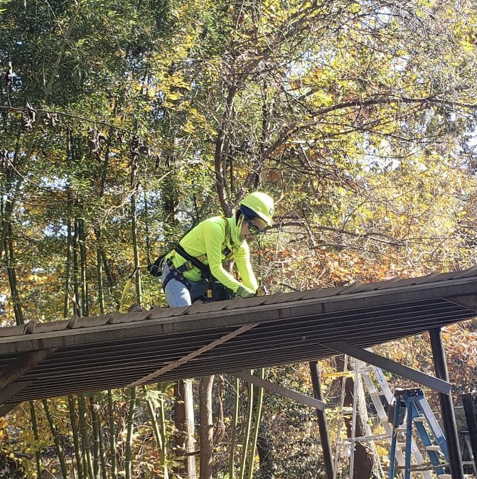 We install metal roofing. #usindustrialgroup #womeninconstruction #metalroofing #roofing