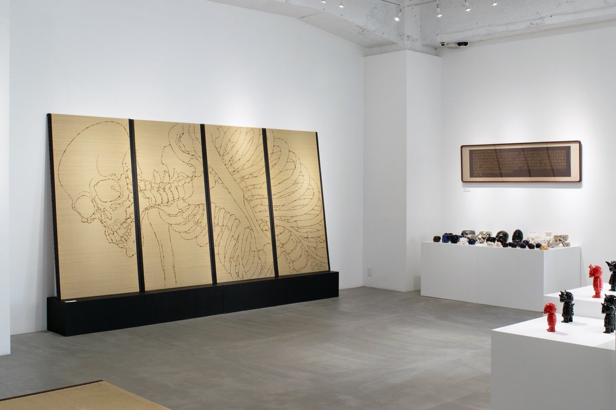 m_a_r_u_o_k_a's tweet image. 残りあと三日💀

丸岡和吾『DEATHDOLLS』
2024年5月10日(金)~5月19日(日)
火曜日・水曜日休廊
月曜日~土曜日：12:00-18:30・日曜日：12:00-17:30
KOMIYAMA TOKYO G 
東京都千代田区神田小川町 3−20−4 第2龍名館ビル 1FD