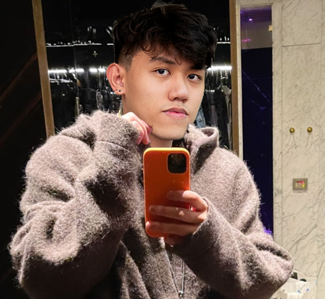 DiscoTFT's tweet photo. You called Dishsoap when you couldn't make the cup
Setsuko helped you get your LP up
Kiyoon gave you false twitch cred
PGOD made you feel like you a chall in your head
You run offstream when you need to climb
No you not a smurf you a fuckin' Sojiphile 
LEMME HEAR YOU SAY SOJI-HOE https://t.co/BF289T5vGz