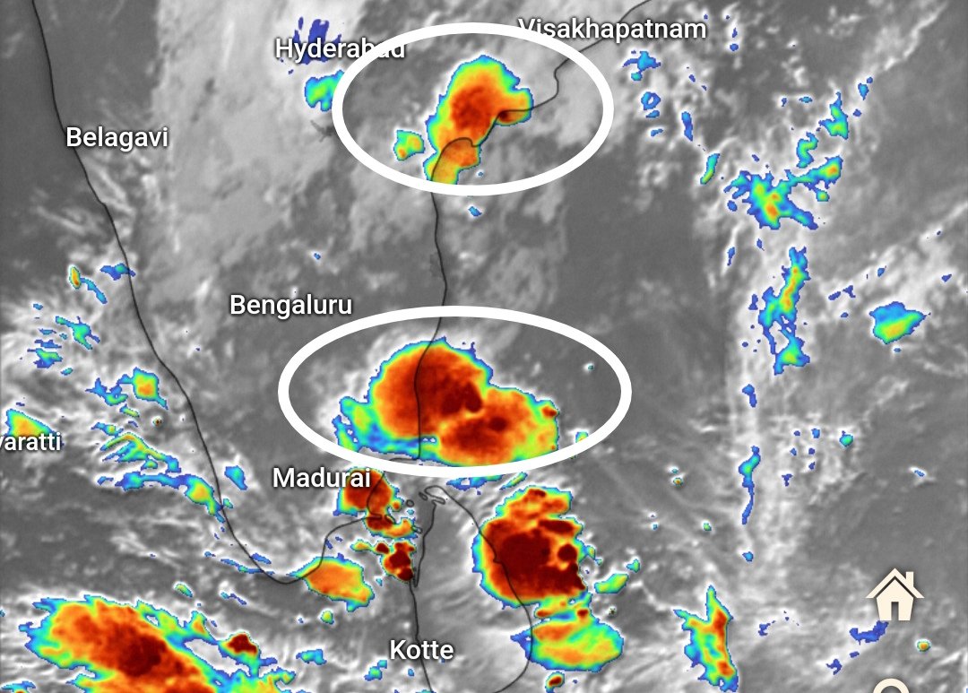As expected last night  east #Telangana storms has moved into central #AndhraPradesh and causing moderate rains with few heavy spells along Eluru -NTR(vijaywada)-krishna-Guntur-bapatla-chirala-ongole belt. Meanwhile Delta belt of #Tamilnadu too getting rains .