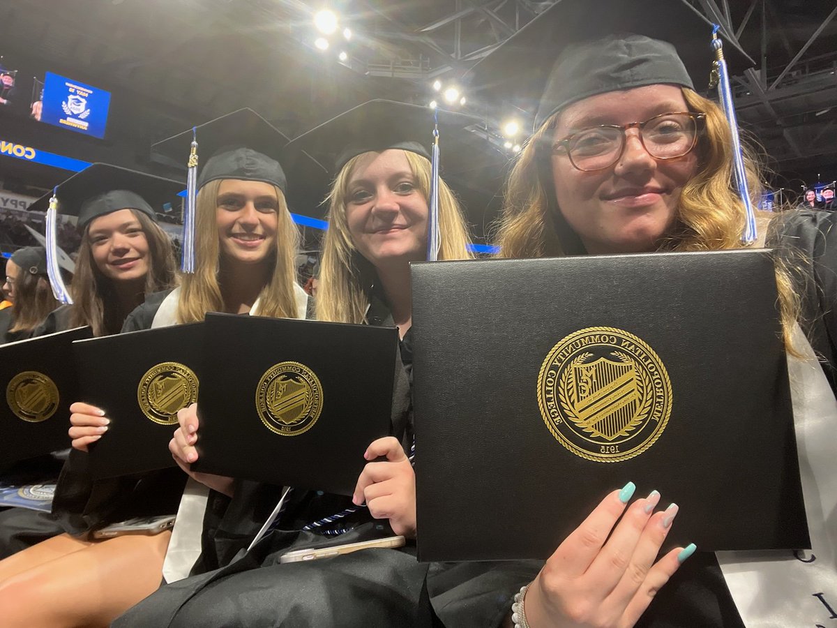 YEP..that's right we just earned our HS diplomas last night and our first COLLEGE degrees TONIGHT! The @NKCSchools Early College Academy giving these @SHSFalcons a jumpstart to their future. Great job Avery, Ally, Ella, & Annamarie! @MCCKansasCity