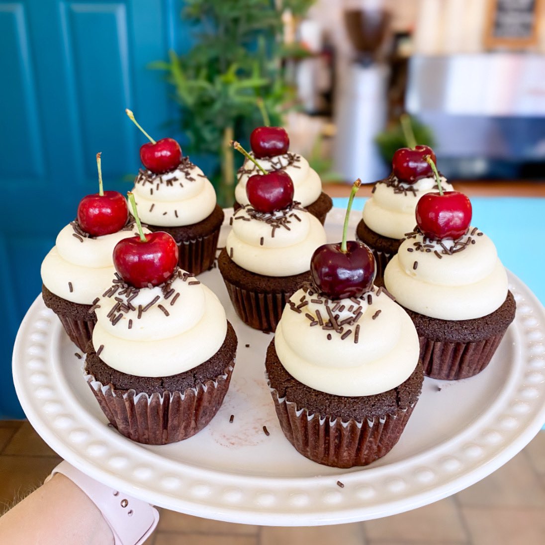 AlmondButterfly's tweet photo. Chocolate cream cheese gluten free cupcakes today at the bakeshop! https://t.co/uDLxgtIlHo