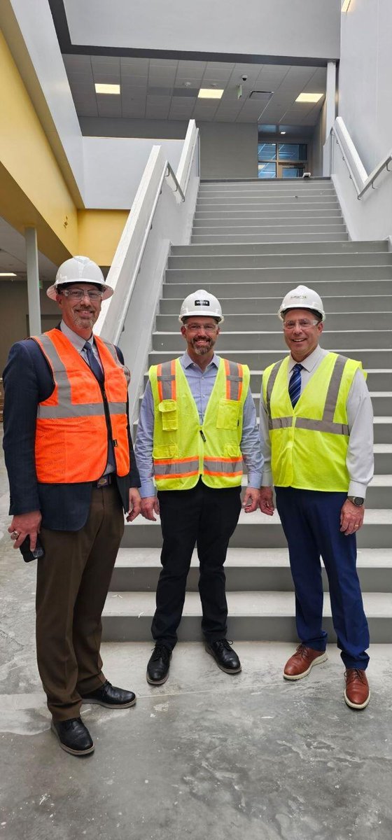IASB_Iowa's tweet photo. Executive Director D.T. Magee toured the new Southeast Polk Middle School with IASB and SEP Board member Chad Crabb and Superintendent Dr. Dirk Halupnik. After the tour, he had a conversation with the board. #EducationLeadership  #CommunityEngagement #DiscoverEDwithDT https://t.co/UBaHgdxsnw