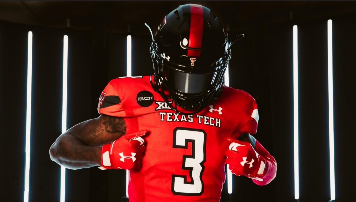 After a great conversation with @ZKittley im blessed to receive an 🅾️ffer from @TexasTechFB #WreckEm 👆🏼 @TTUKirkBryant @JoeyMcGuireTTU @_QuintinJordan @RedRaider_FB @RedRaiderSports @barstoolttu @JGonzalesJr10~@DentonGuyer_FB @ReedHeim @CoachJoseph979 @mike_gallegos16 @CoachKeese