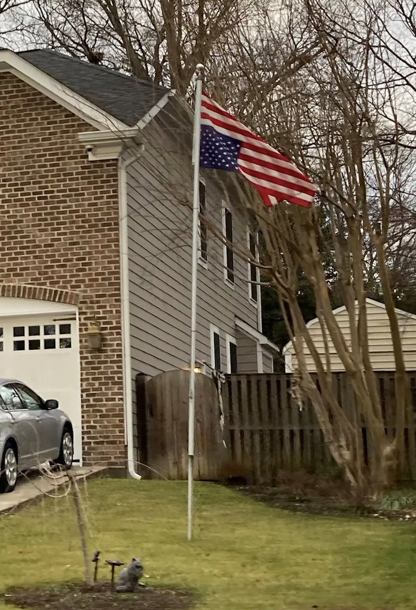 Supreme Court Justice Samuel Alito displayed an upside-down, pro-Trump U.S. Flag at his house, two weeks after Jan. 6.