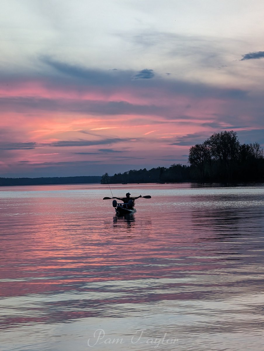 A beautiful evening to be out on the water. #OttawaRiver.