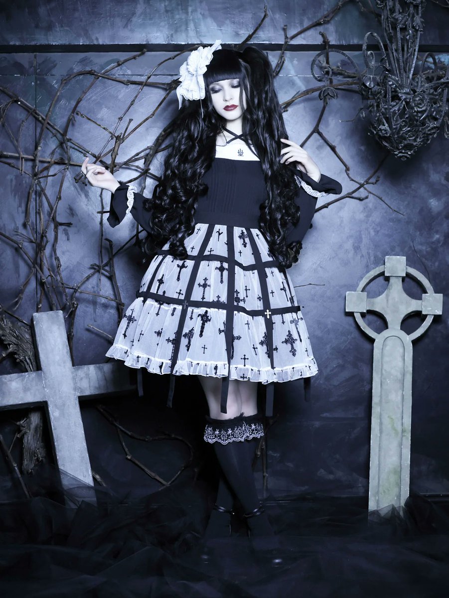 モワティエ十字架フロッキー鳥籠スカート Moi-même-Moitié on X