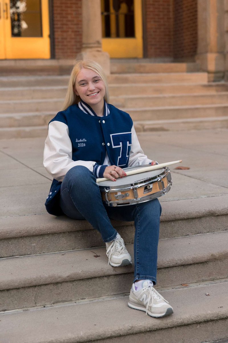 thsjoseph's tweet photo. Tri-M’s induction recital and concert will take place on May 22 at 6:30! 

Soloist Isabella Jobes will be playing Albert Pieczonka’s Tarantella on piano, along with a percussion duet with JW Jobes playing Tessellation 46! Join us to see their performances. https://t.co/BYm1wDvc45