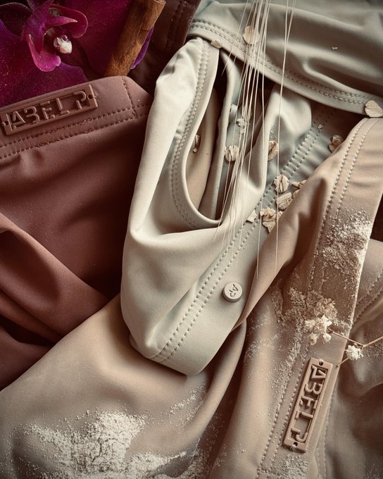 1 pic. Oat , khaki , Canela ?
.
https://t.co/Qmf2ZXP4em https://t.co/3OVcDXiHVa