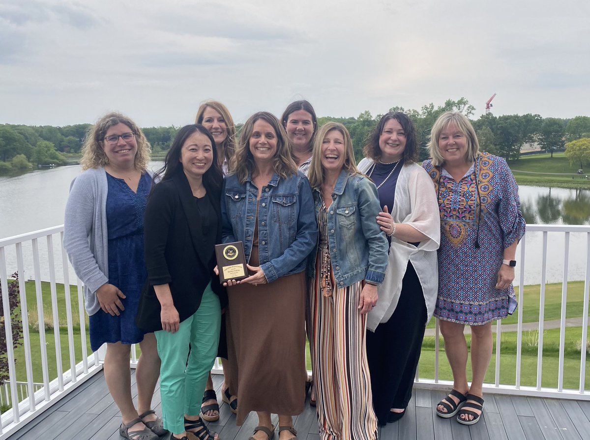 Elevate & celebrate public education & teachers. Especially in May. Proud of @FullingGLMS for being Teacher of the Year! We are lucky to have her on the #glcsMS team! #gogulllake @Tia_Vacha @Christie_Fadden @kasi_huver @cmedendorp22