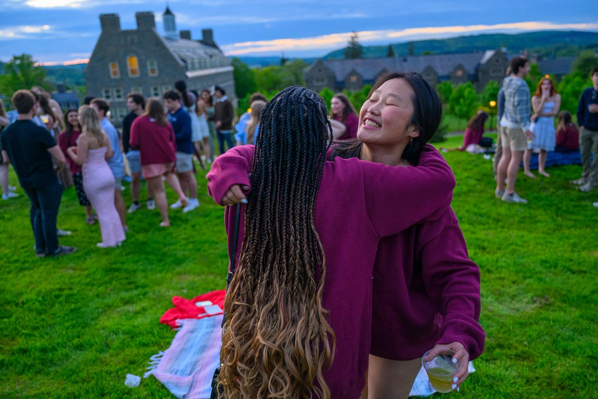 A sunset celebration with the Colgate Class of 2024 hosted by @PresidentCasey. #Colgate2024