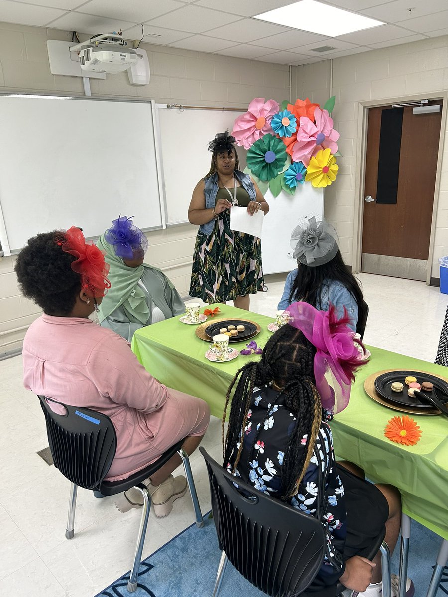 The Last Tea 🫖 was beautiful for some of our young ladies. Uplifting one another with encouragement from our staff. Thank you to our Restorative Practice Assistant Mrs Bean for providing a positive space for our young ladies @mnps_fcp @fcsnashville @metroschools @conley4kids