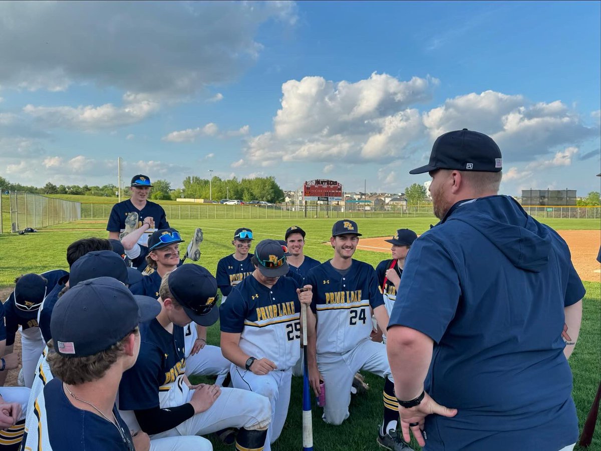Lakers defeat Lakeville North 11-10 in a back-and-forth affair! Hayden Anthony led the way with 2 homers! Owen Bredeson 4 for 4 in his varsity debut! Linus Fleek 2 hits! Colton Gunderson picked up the win in relief in his first varsity outing! Michael Schulte earned the save!
