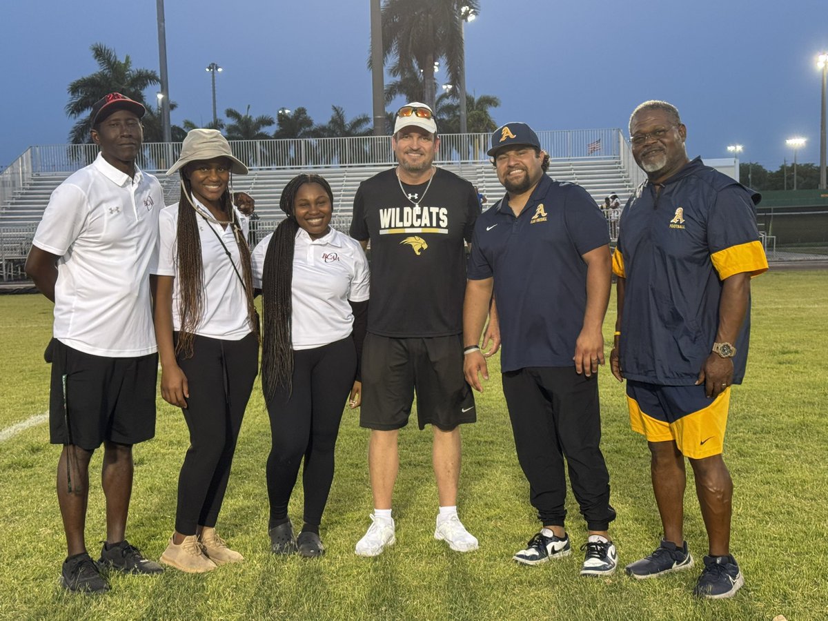 Congrats to our MVP’s! North - #12 Ella Casey (Pompano Beach) South Central - #11 Nandi Ramessar (Western) @PBHSFlag @WHSWildcats_Ath @browardschools @BCPSDirector