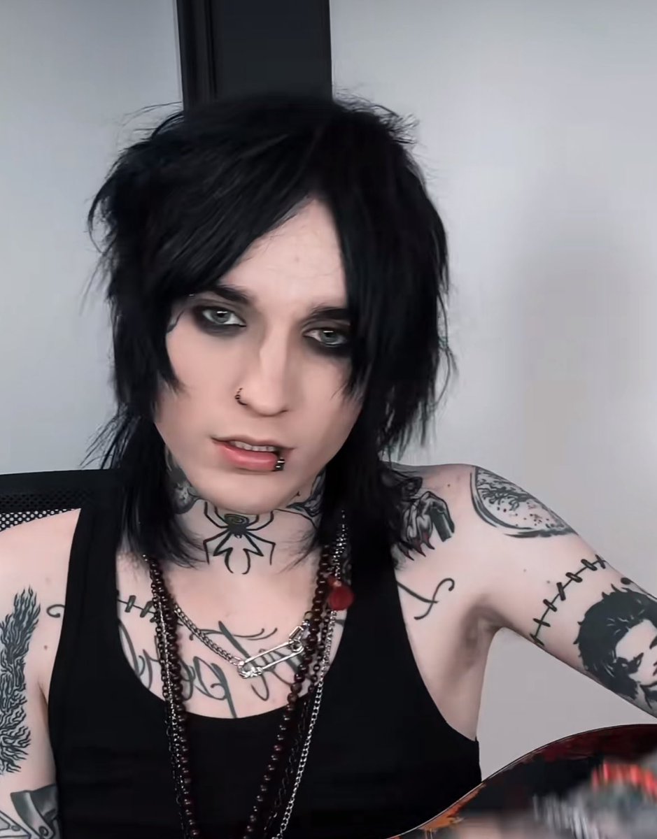 ‼️JOHNNIE GUILBERT IN A TANK TOP‼️