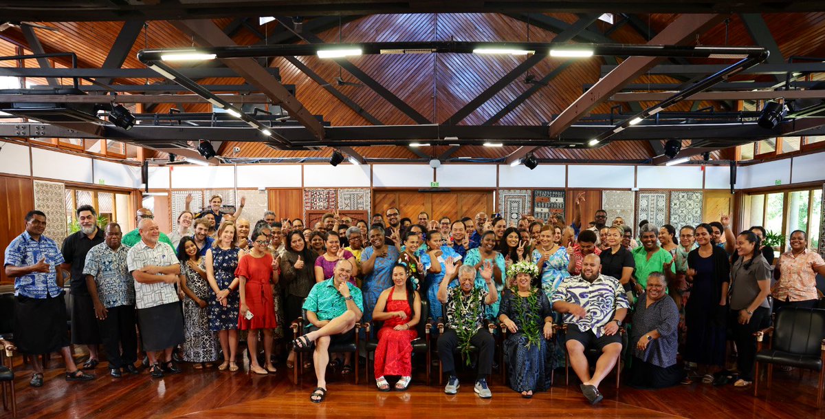 #SotaTale SG! Staff of the secretariat shared milestones, memories and laughter with departing Forum SG @henrytpuna and family members as they fly out this weekend. #Pacific2050 #PacificLeadersPacificWay