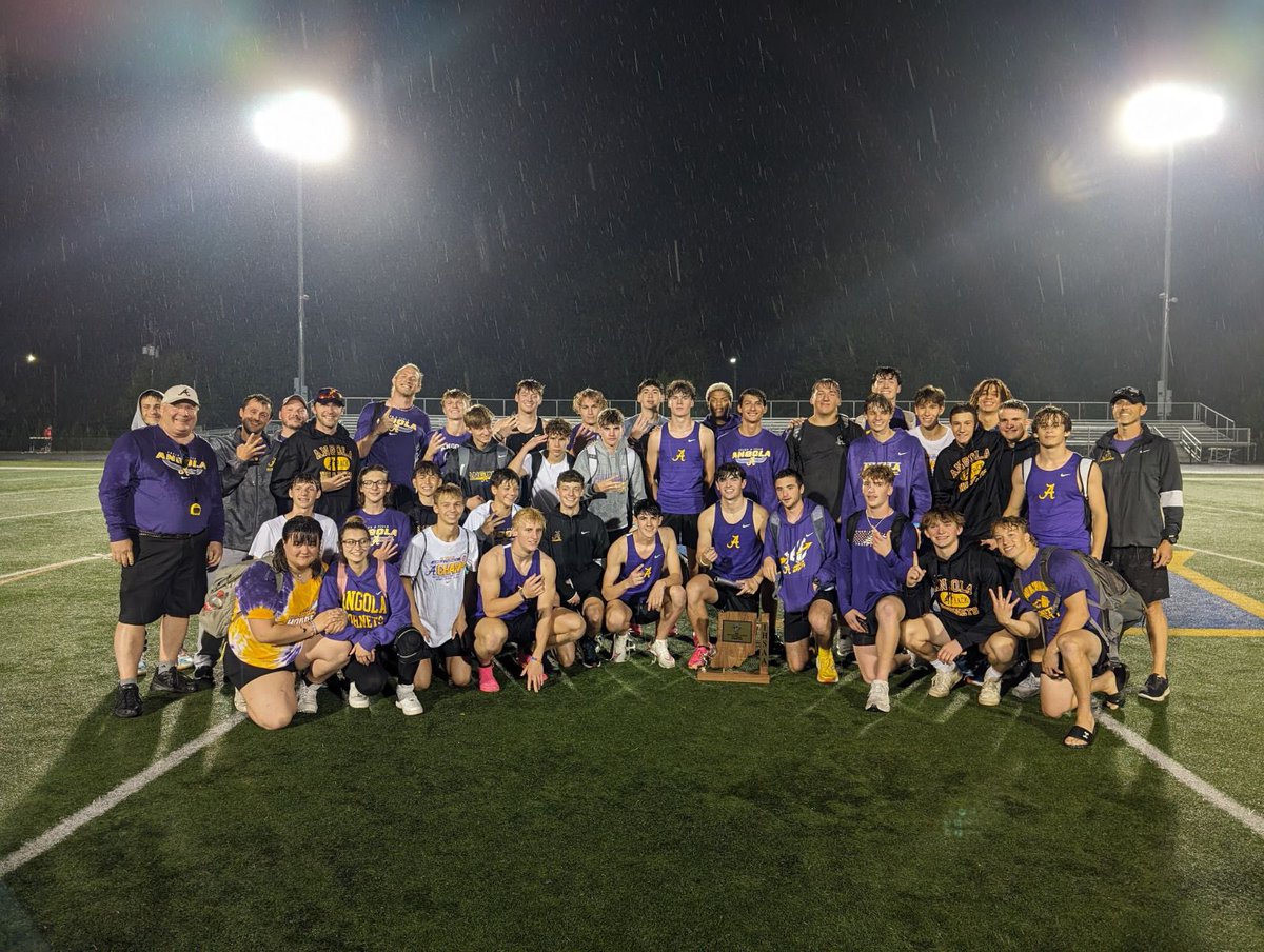 SteveLantz1's tweet photo. Sectional Champions!
4 Peat! 🏆🏆🏆🏆 https://t.co/XKFgJ20Uxy