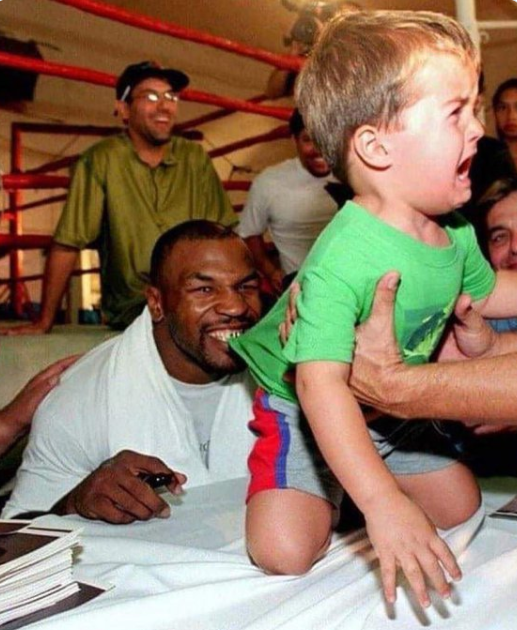 DrDimensional's tweet photo. @FaZeNikan Mike Tyson vs Jake Paul https://t.co/xPPNiJ9dL3