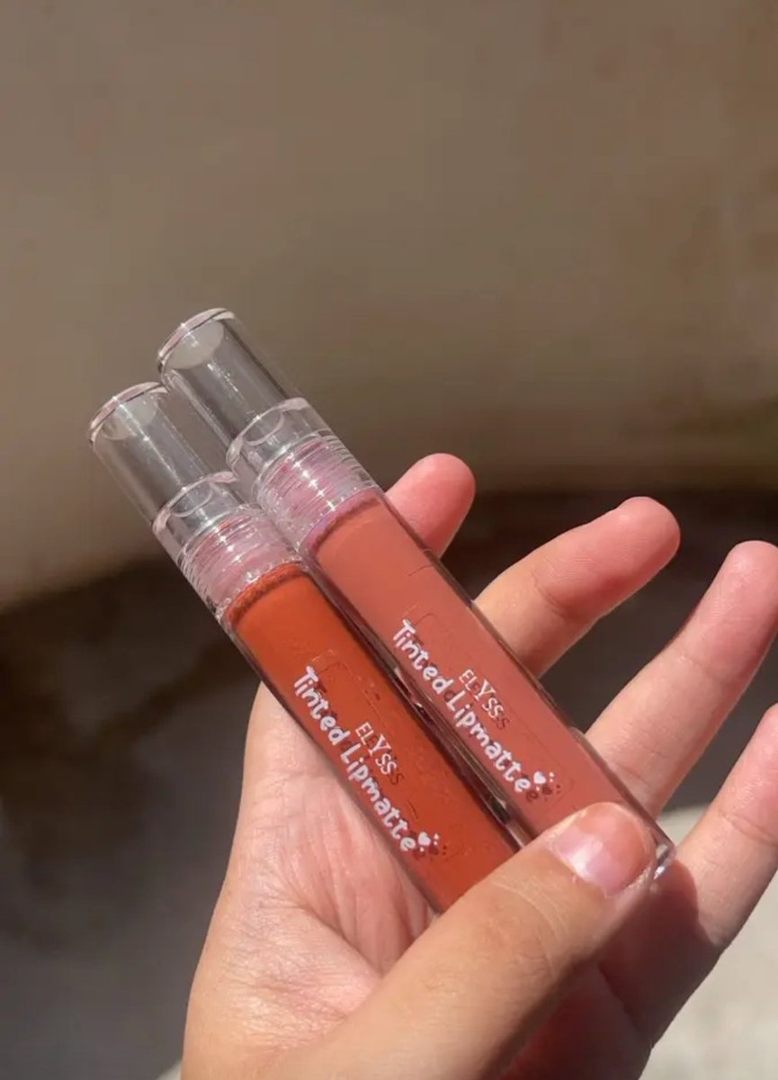 Nak spill lipmatte baru yang tak keringkan bibir i &amp; paling penting rasa ringan jeee 🫣 i rasa code Kadazan tu sesuai dengan all skin tone ehehee! ✨✨✨😍