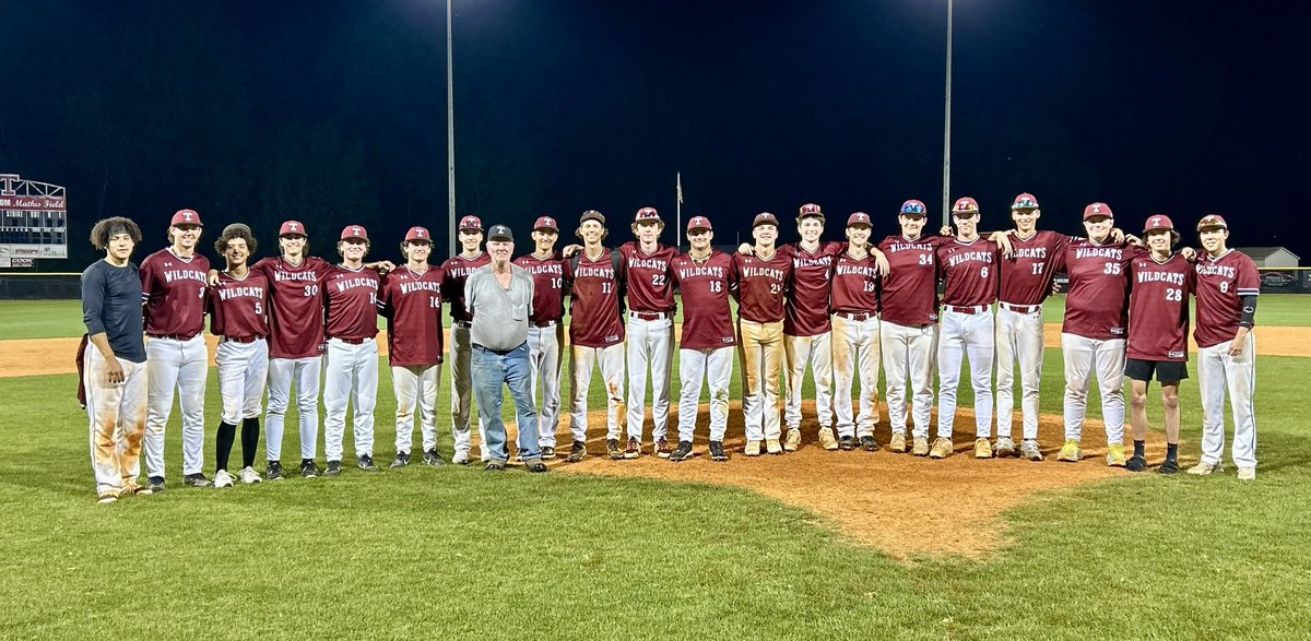 Tullahoma defeats Loudon 4-3 in game 2. Sectional Champions🏆@TCSPublic @TullahomaHS