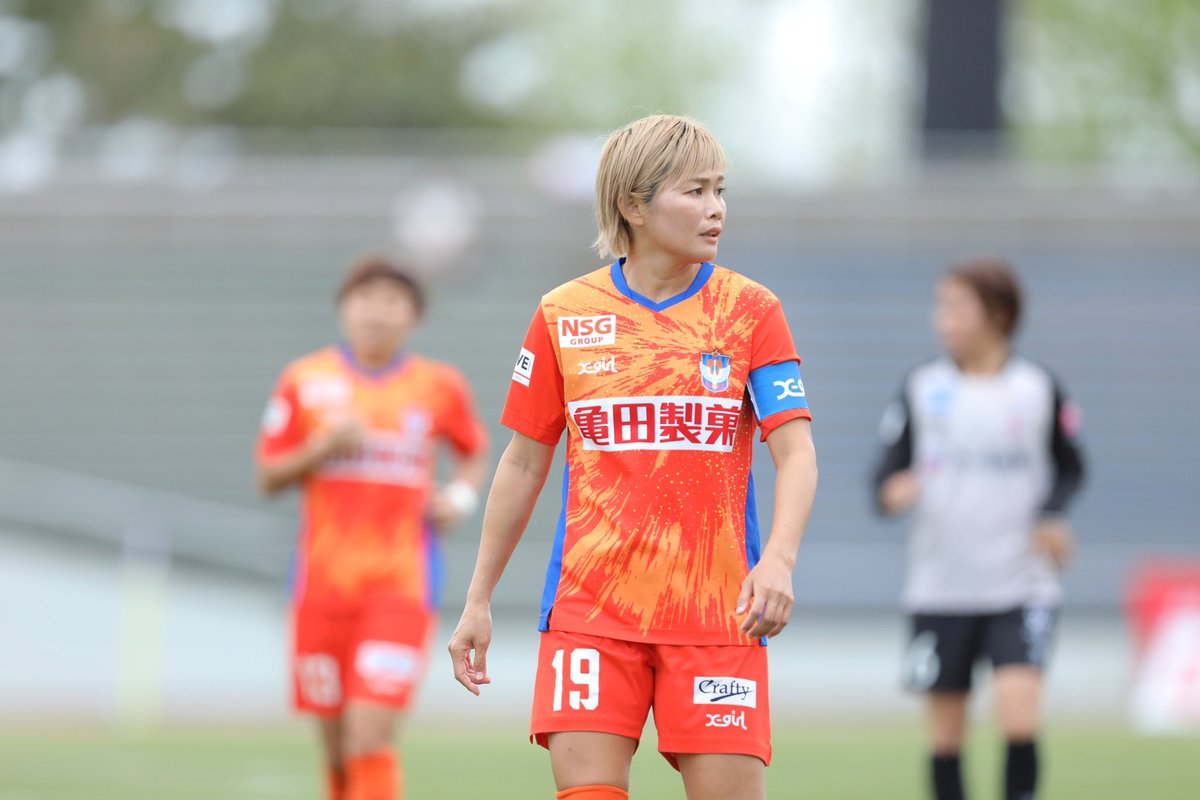 🧡TOMORROW💙

⚽️WEリーグ2023-24 第21節
🕕5月18日(土)13:00K.O.
🆚サンフレッチェ広島レジーナ
🏟️デンカビッグスワンスタジアム

🖥LIVE配信
DAZN▶️ dazn.com/ja-JP/p/WE_LEA…

🎫 md.pia.jp/weleague-ticke…

ℹ️albirex-niigata-ladies.com/news/2024-05-1…

応援よろしくお願いします🧡