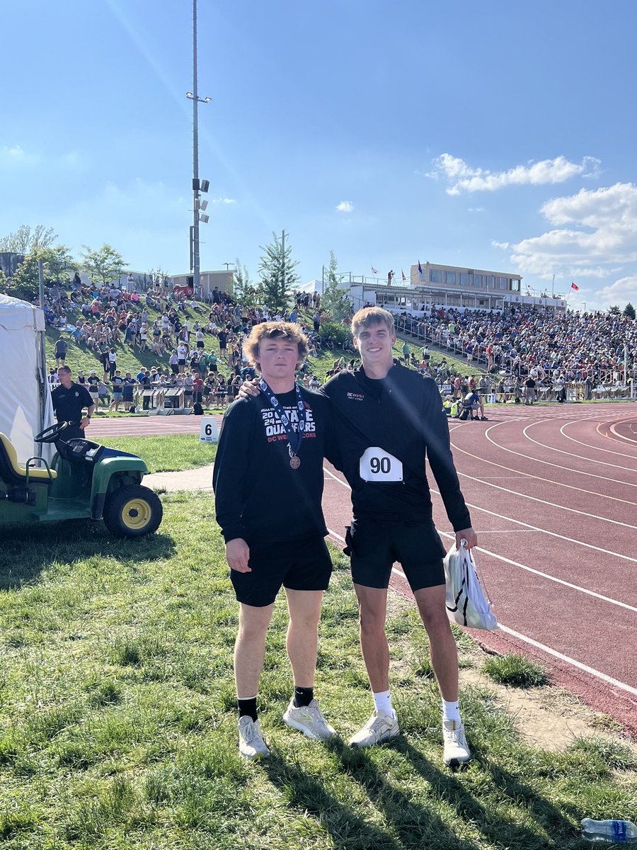 dcw_fb's tweet image. @BradySinger22 and @RykerWohlers cap off their high school careers with some hardware.

These gentleman are prime examples of “hard work pays off”. Anything these guys are a part of automatically gets better. Big things to come for these two.
#FutureLooksBright #AboveAndBeyond