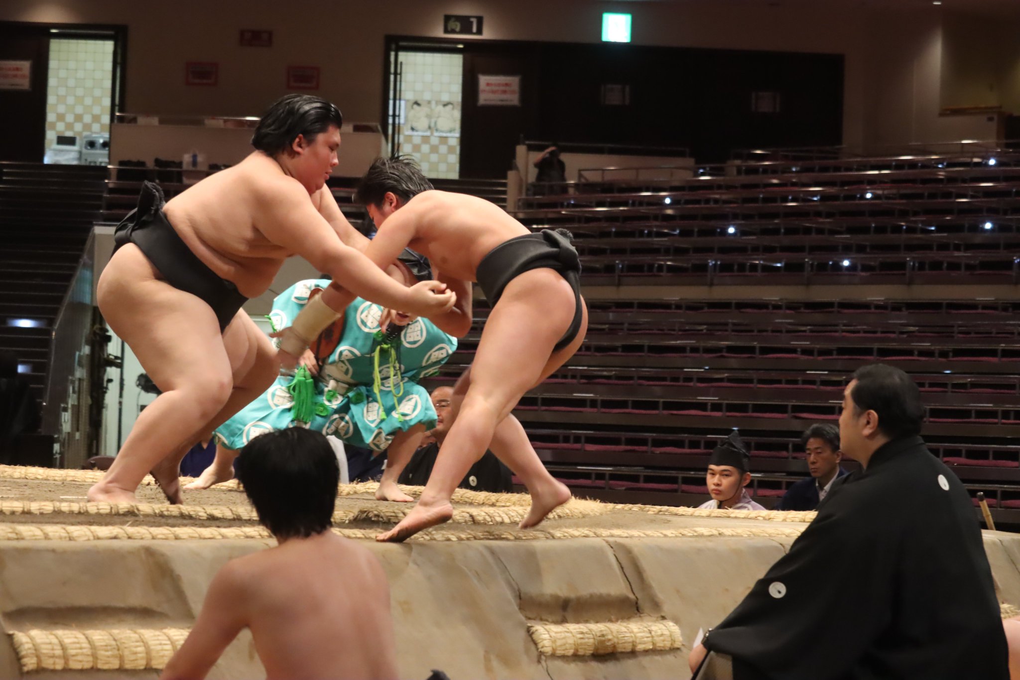 GNvzykYa8AASyIm.jpg:large