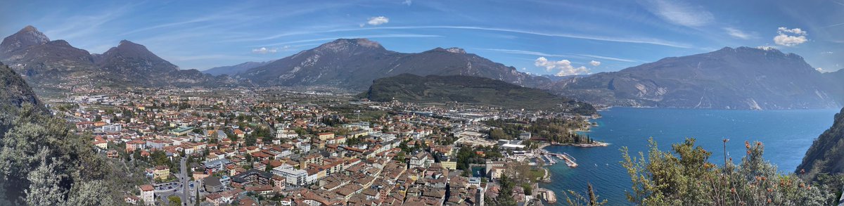 We are opening 2 PhD positions in my lab <a href="/LAND_IIT/">IIT LAND</a>, through <a href="/cimec_unitrento/">CIMeC UniTrento</a>, focused on identifying biomarkers behind different types of autisms. See here for representative papers:  sites.google.com/site/mvlombardo. Get in touch with me for more info. unitn.it/drcimec/123/20…