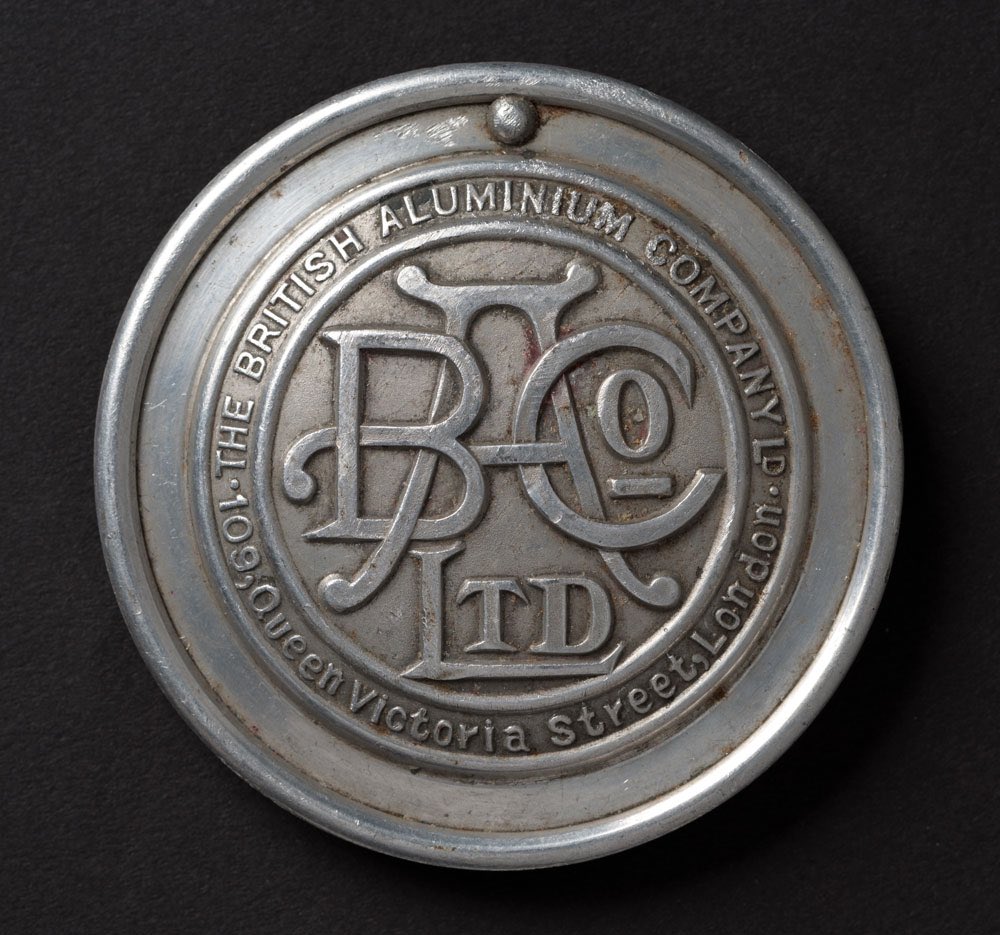 Join Curator of Numismatics Jesper Ericsson for this week's Friday Focus about the British Aluminium Company, its deep roots in Scotland, connections to @uofglasgow and historical links to the British Empire. Friday 17 May 1pm - 1.30pm Online via Zoom eventbrite.com/e/friday-focus…