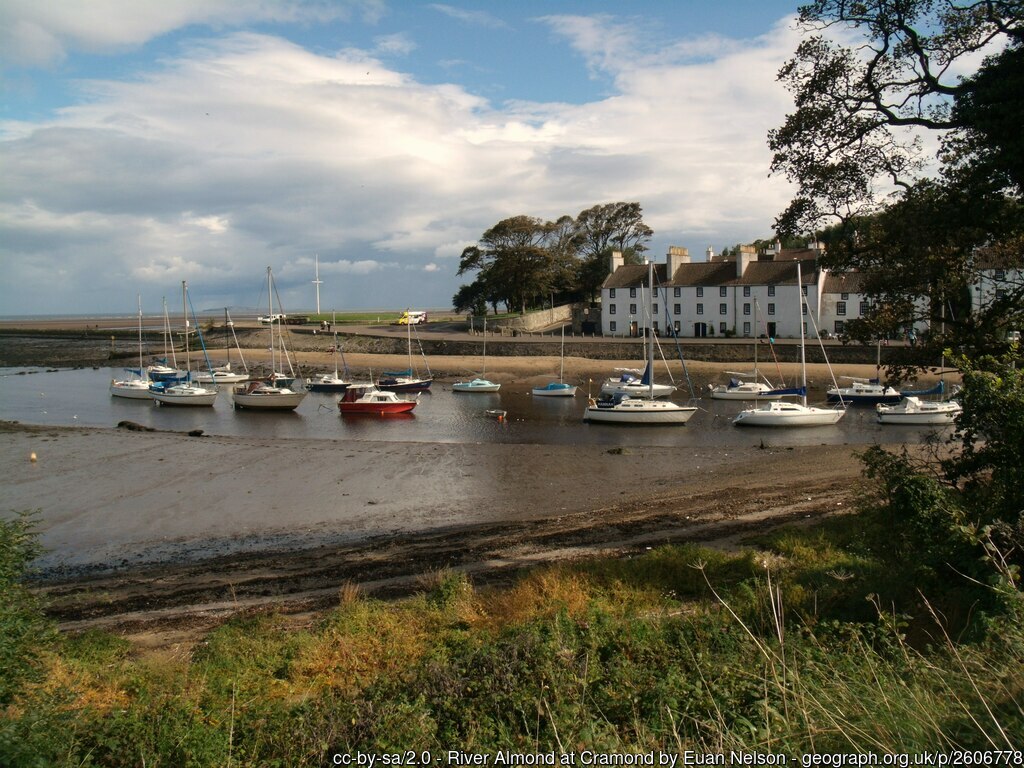 Picture of the Day from #Edinburgh, 2011 #Cramond #RiverAlmond #boats #moorings geograph.org.uk/p/2606778 by Euan Nelson