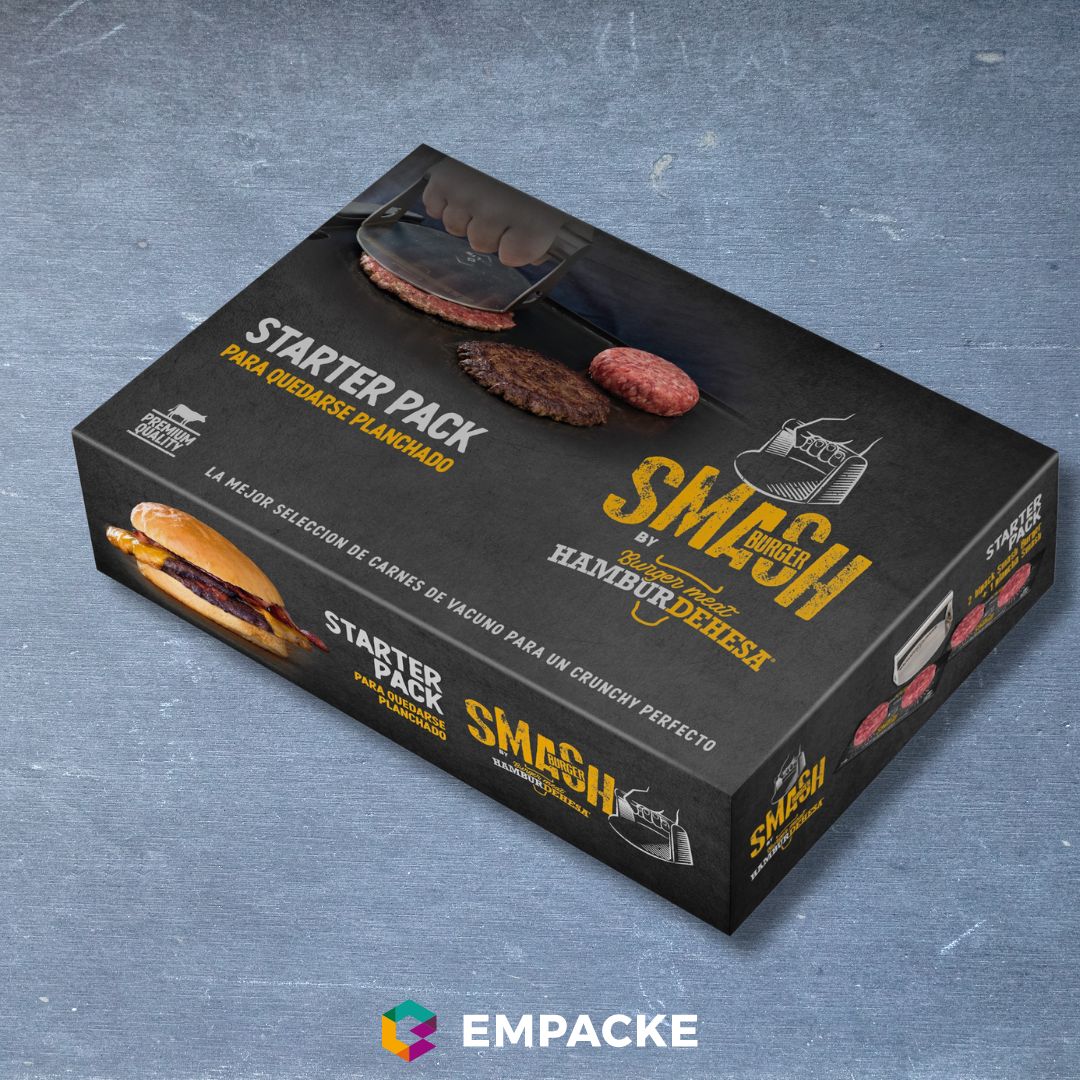 Empacke_Design's tweet image. ¡Nuevo diseño de packaging para Smash Burger de @hamburdehesa !
Un diseño rompedor, llamativo y potente, en el que la carne es la auténtica protagonista. Una tipografía con textura y con mucha personalidad es la clave de este proyecto de #packaging 

#brandingdesign #brandindg