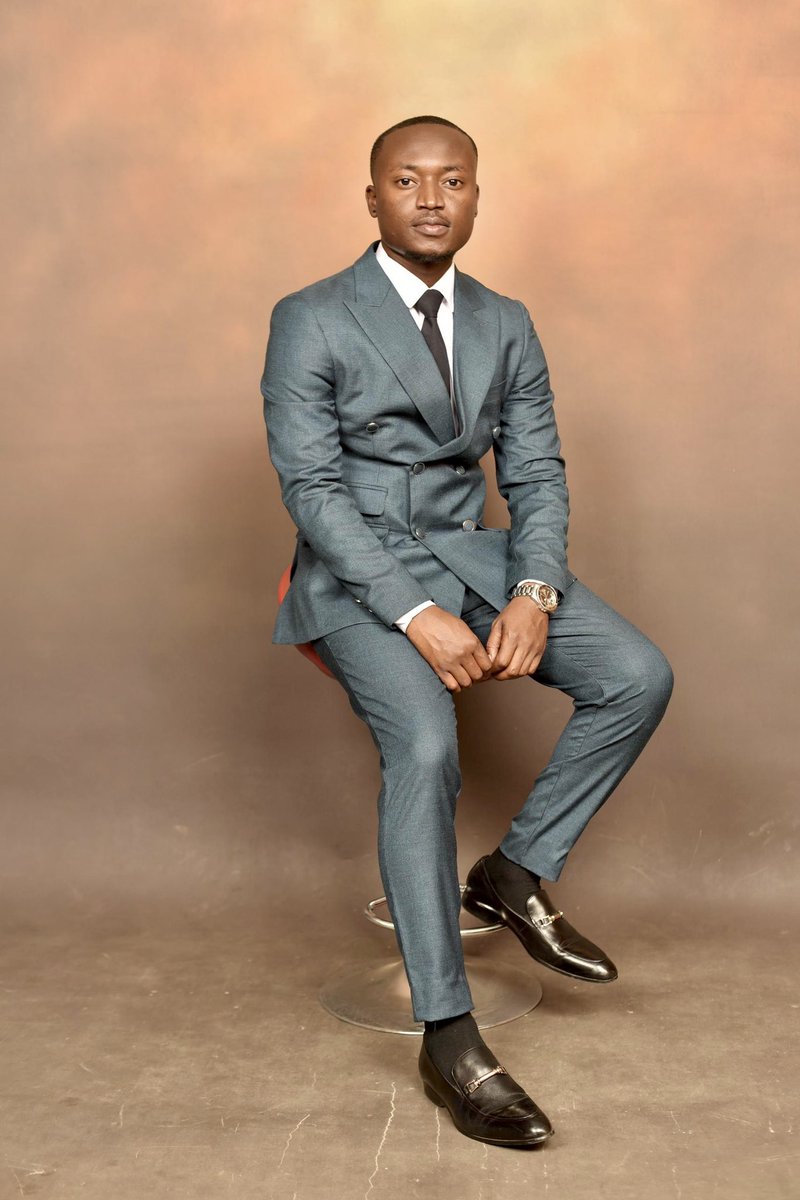 Haji_Mandoya's tweet photo. Mix ma gara avutawa 🥳🥳
Bachelors Degree in Social work 
It’s finally coming home mama 🔥#God_did https://t.co/ZWfXZm9H78