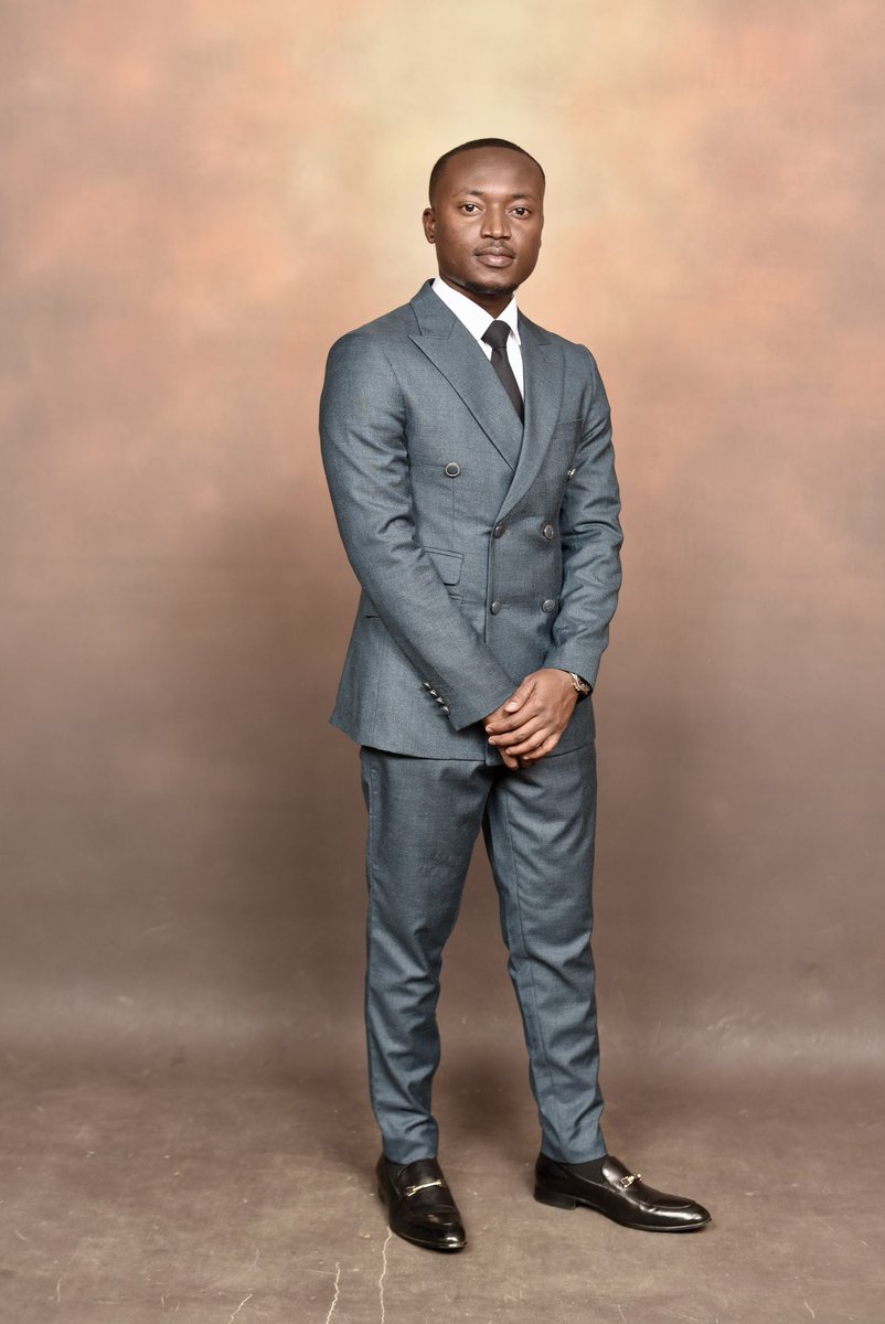 Haji_Mandoya's tweet photo. Mix ma gara avutawa 🥳🥳
Bachelors Degree in Social work 
It’s finally coming home mama 🔥#God_did https://t.co/ZWfXZm9H78