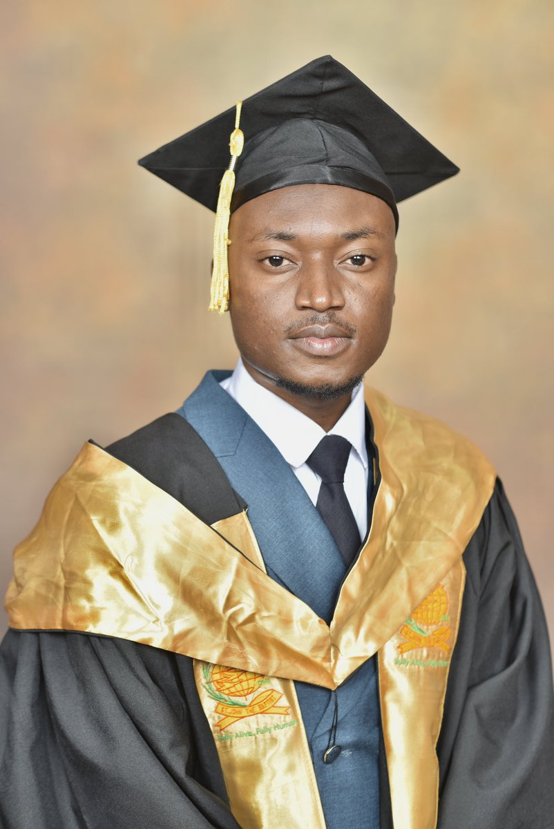 Haji_Mandoya's tweet photo. Mix ma gara avutawa 🥳🥳
Bachelors Degree in Social work 
It’s finally coming home mama 🔥#God_did https://t.co/ZWfXZm9H78