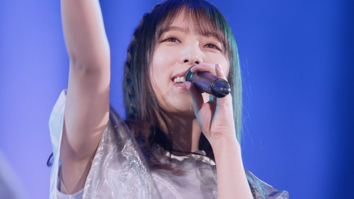 与田祐希　腋 