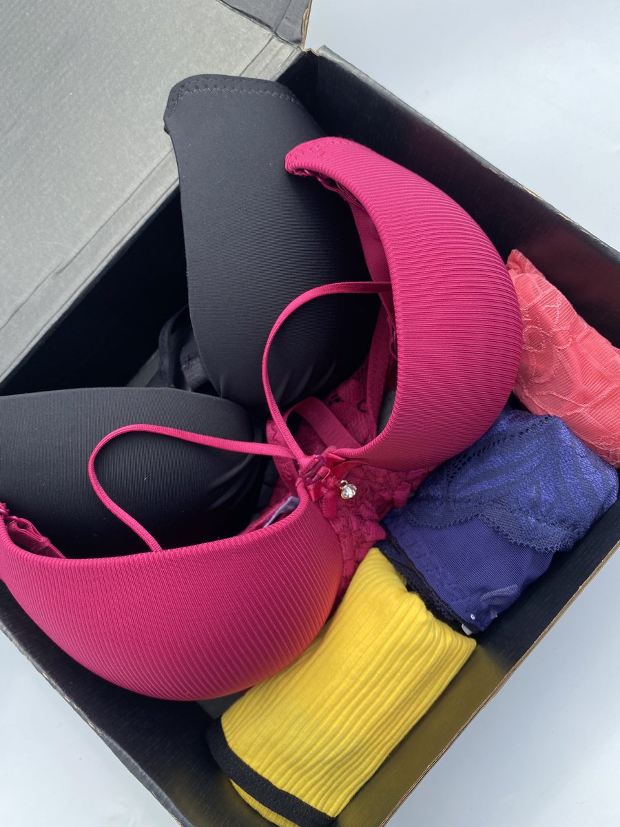 A package delivered to Ita Merin, Ilorin on behalf of my male customer. Content:2 bras and 3 sexy panties Price:14000 To order or make inquiries wa.link/t3stpt Location:ilorin (Nationwide delivery)