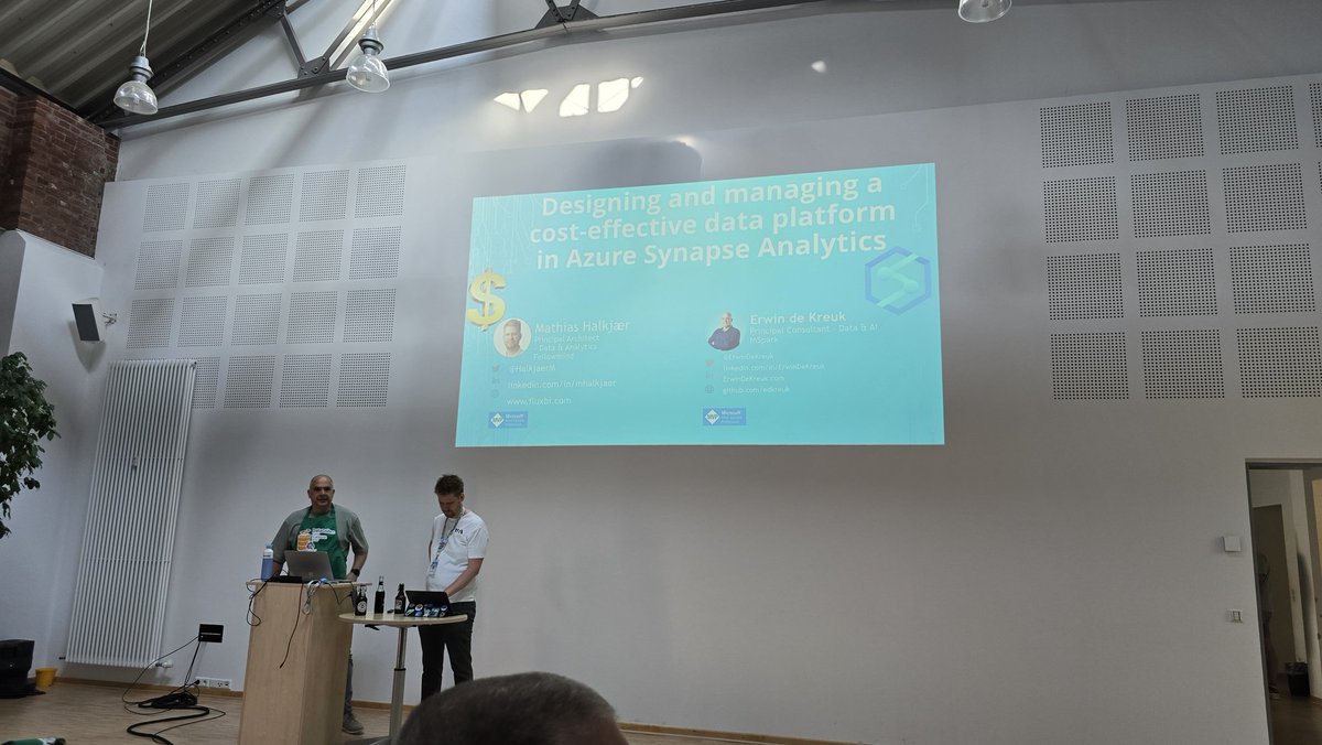 FreeYourDataCon's tweet image. Day 2 at @DataGrillen 2024, first session of the day #SynapseAnalytics with @HalkjaerM and @ErwindeKreuk.