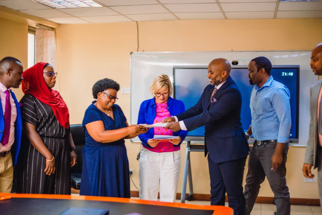 VUKampala's tweet image. 𝗕𝗜𝗚 𝗡𝗘𝗪𝗦: 𝗩𝗜𝗖𝗧𝗢𝗥𝗜𝗔 𝗨𝗡𝗜𝗩𝗘𝗥𝗦𝗜𝗧𝗬 𝗚𝗢𝗘𝗦 𝗚𝗟𝗢𝗕𝗔𝗟

We are thrilled to announce a game-changing partnership with Business and Hotel Management School (BHMS) - @BHMSLucerne in Switzerland, Robert Gordon University - @RobertGordonUni, and York St. John…