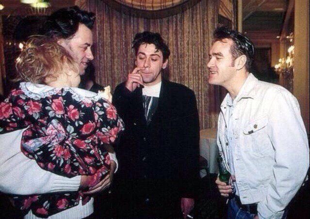 Today’s Photo That Makes Me Sad ™

The two youngest people in this photo are dead 😔
Sean’s Show was ace.

#SeanHughes
#Morrissey
#BobGeldof
#PeachesGeldof