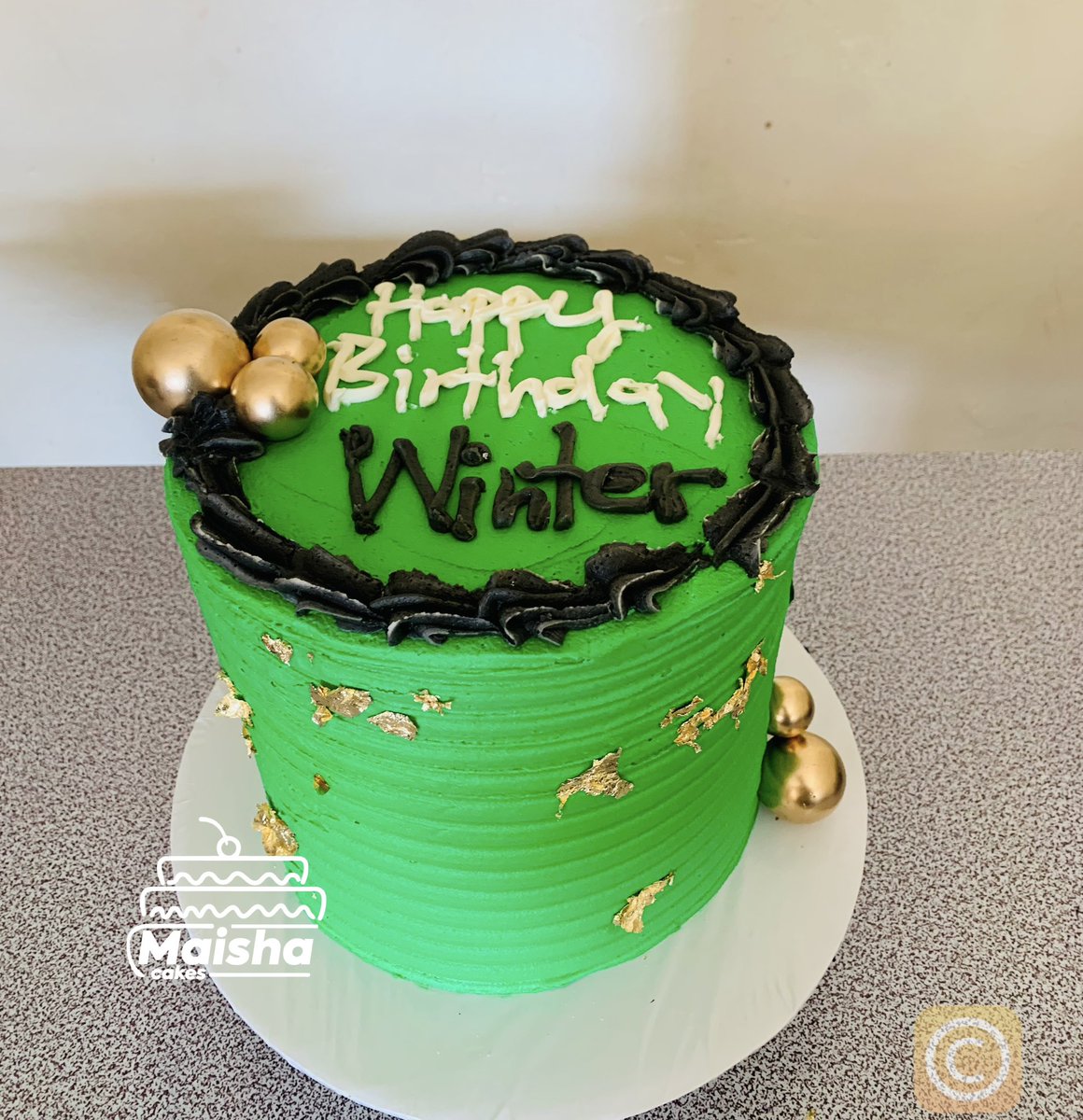 Cakes to celebrate all occasions are available on preorder at a start price of 80k. Call/Wattsapp 0783638494 to order!